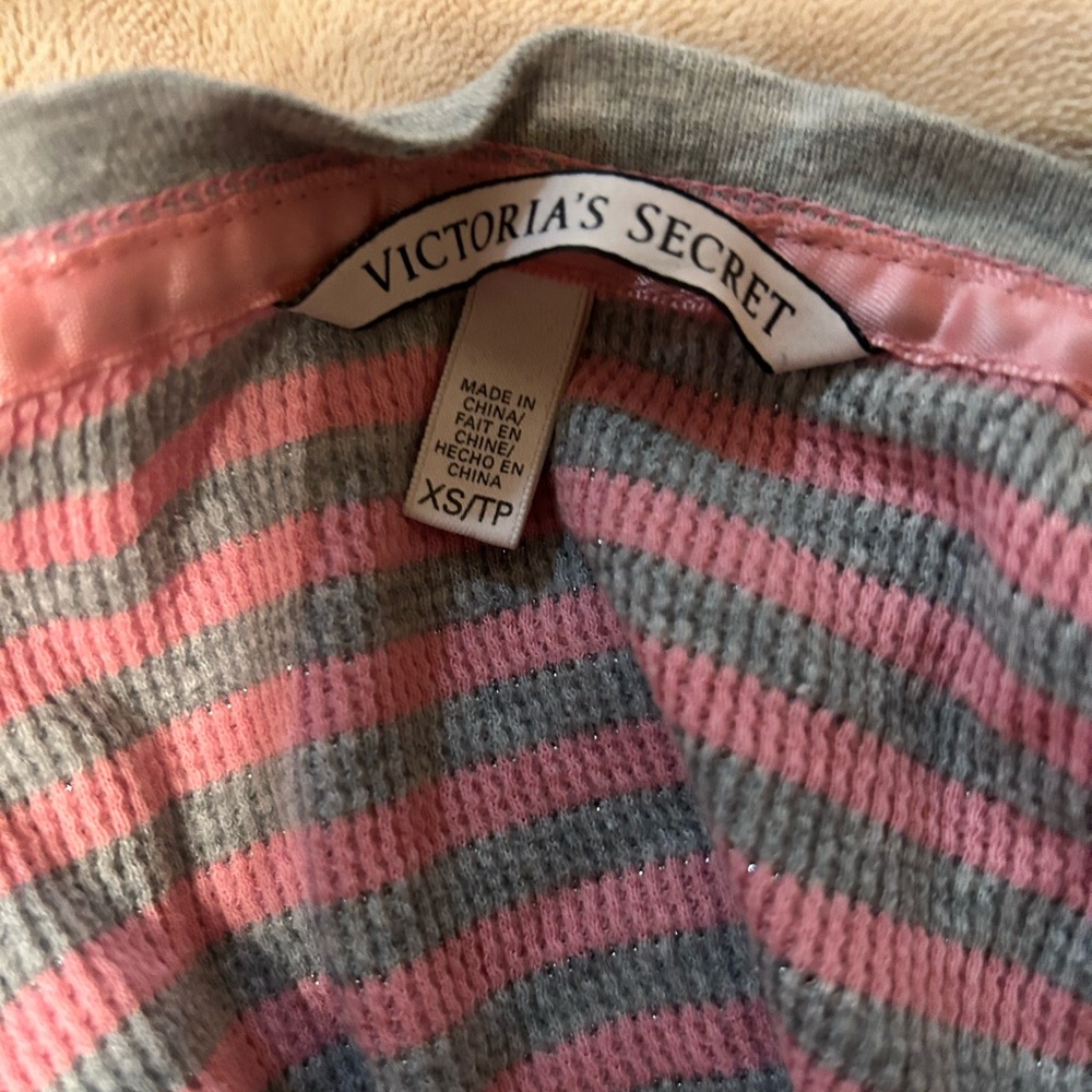 Victoria's Secret Pink and Gray Striped Women Pajama Set XS - Picture 5 of 6
